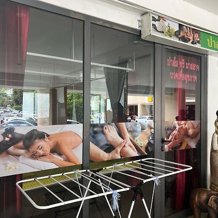 Private Modern Apartments By Patong Vacation Rentals Located In The Heart Of Patong, Walking Distance To The Beach, Kitchen, Private Bathroom, Seating Area, 65" Smart Tv With Free Wifi Exterior foto
