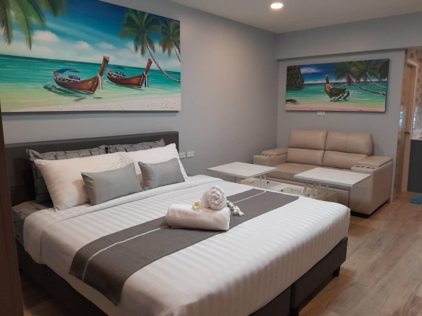 Private Modern Apartments By Patong Vacation Rentals Located In The Heart Of Patong, Walking Distance To The Beach, Kitchen, Private Bathroom, Seating Area, 65" Smart Tv With Free Wifi Exterior foto